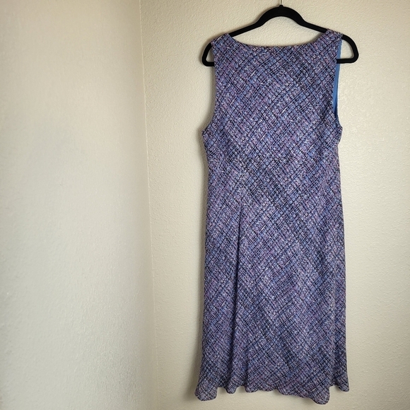 Venezia Midi Dress Women Size 14/16 Blue and Purple Pattern V-Neck Sleeveless - Picture 2 of 6